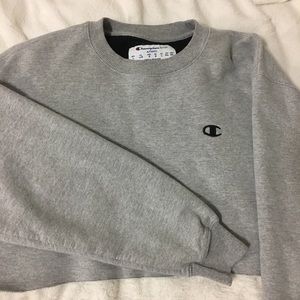 Cropped Champion Crew Neck